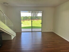 1001 Sorrento Dr in Weston, FL - Building Photo - Building Photo