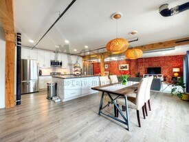 1016 W Railroad Alley in Spokane, WA - Building Photo