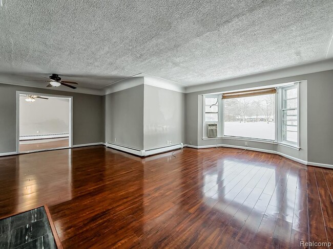 25330 Brookview St in Farmington Hills, MI - Building Photo - Building Photo