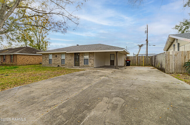 222 Palms Dr in Lafayette, LA - Building Photo - Building Photo