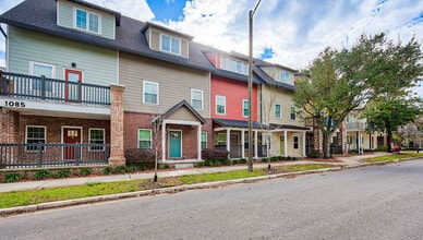 Lyons Corner in Gainesville, FL - Building Photo - Building Photo