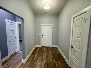 1520 Hunter's Rd in Lockhart, TX - Building Photo - Building Photo