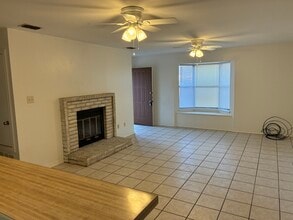 13571 Sheldon Ln in Tyler, TX - Building Photo - Building Photo