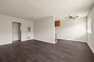 418 W. Regent St. in Inglewood, CA - Building Photo - Building Photo