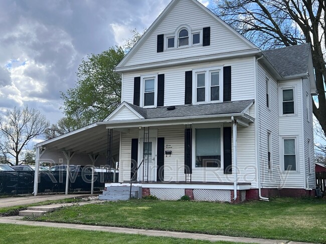 property at 719 N 8th St
