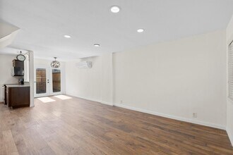 4039 Cole Ave, Unit 105 in Dallas, TX - Building Photo - Building Photo