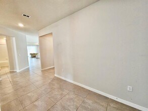 5066 Sparkling Water Wy in Kissimmee, FL - Building Photo - Building Photo