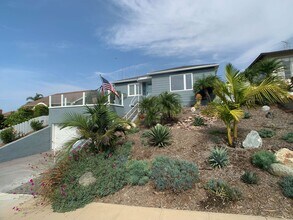 4462 Santa Monica Ave in San Diego, CA - Building Photo - Building Photo