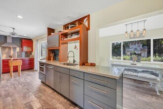 1658 Blakemore Ln in Sarasota, FL - Building Photo - Building Photo