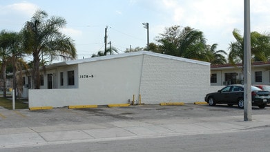 3178-3180 SW 14th St in Miami, FL - Building Photo - Building Photo