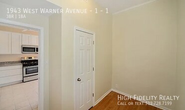 1943 W Warner Ave in Chicago, IL - Foto de edificio - Building Photo