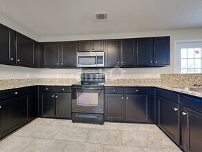 2030 Clipstone Dr in Ladson, SC - Foto de edificio - Building Photo