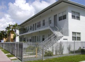 South Beach Apartments in Miami Beach, FL - Building Photo - Building Photo