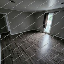 405 Roosevelt Rd in Valparaiso, IN - Building Photo