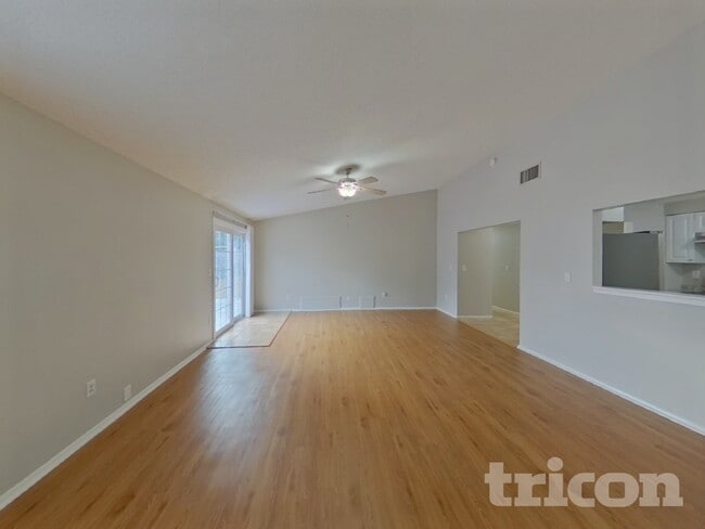 2821 Honey Bear Ct in Palm Harbor, FL - Building Photo - Building Photo