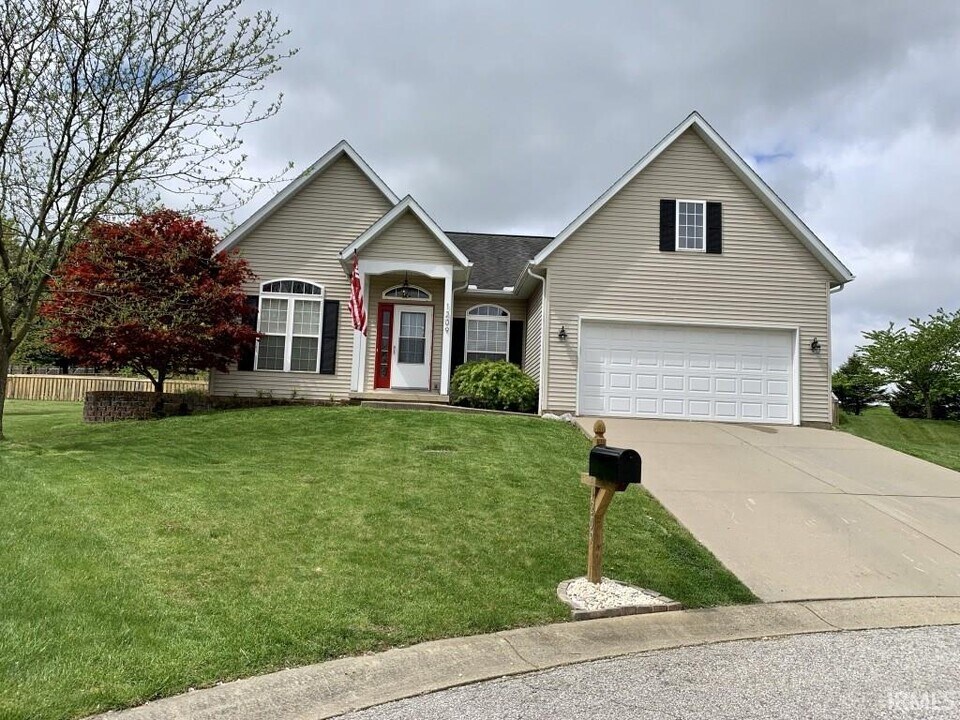 1209 W Aspen Ct in Bloomington, IN - Building Photo