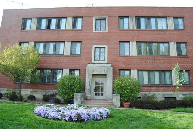 708 W Bancroft St, Unit 9 in Toledo, OH - Building Photo - Building Photo