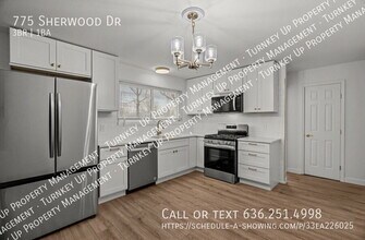 775 Sherwood Dr in Florissant, MO - Building Photo - Building Photo