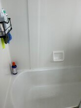 236 La Verne Ave, Unit B in Long Beach, CA - Building Photo - Building Photo