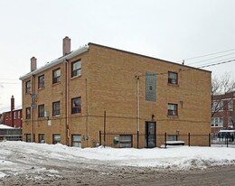 454 Midland Ave in Toronto, ON - Building Photo