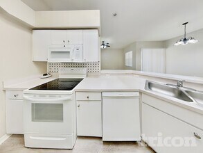 1810 Cattleman Dr in Brandon, FL - Foto de edificio - Building Photo