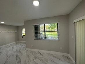 22721 SW 88th Pl in Cutler Bay, FL - Building Photo - Building Photo