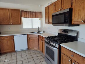 11203 W Lawrence Ln in Peoria, AZ - Building Photo - Building Photo