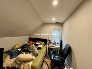 19 Dorset St, Unit 3 in Boston, MA - Foto de edificio - Building Photo