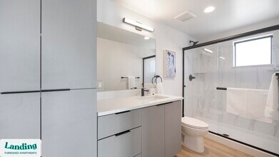 2121 W Butler Dr in Phoenix, AZ - Building Photo - Building Photo