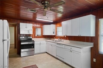 10461 McGregor Blvd in Ft. Myers, FL - Building Photo - Building Photo