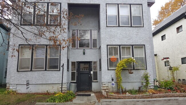 283-289 Bates Avenue in St. Paul, MN - Building Photo - Primary Photo