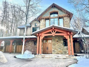 1395 Snowbunny Ln in Aspen, CO - Building Photo - Building Photo