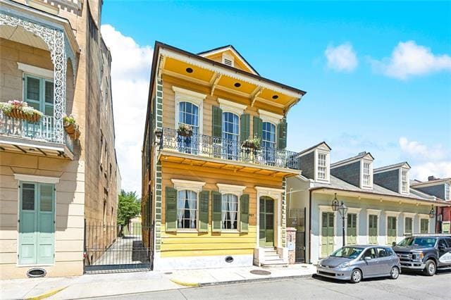 property at 821 Dauphine St