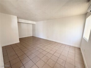 2030 Sunrise Ave in Las Vegas, NV - Building Photo - Building Photo