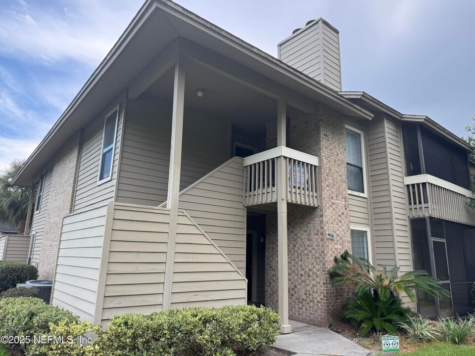 10200 Belle Rive Blvd in Jacksonville, FL - Building Photo