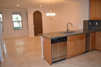 20441 Paseo Altisse in Porter Ranch, CA - Building Photo - Building Photo