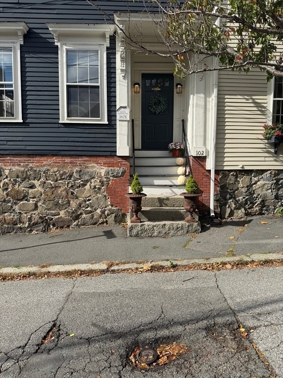 102 Front St in Marblehead, MA - Building Photo - Building Photo