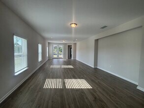 137 Nighthawk Ln in Palm Coast, FL - Building Photo - Building Photo