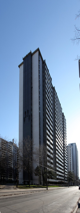 Bleecker Street Apartments in Toronto, ON - Building Photo