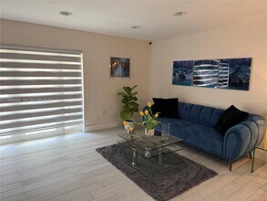 7431 SW 163rd Pl in Miami, FL - Building Photo - Building Photo