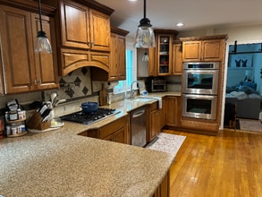 18 Lagana Ln in Shelton, CT - Building Photo - Building Photo