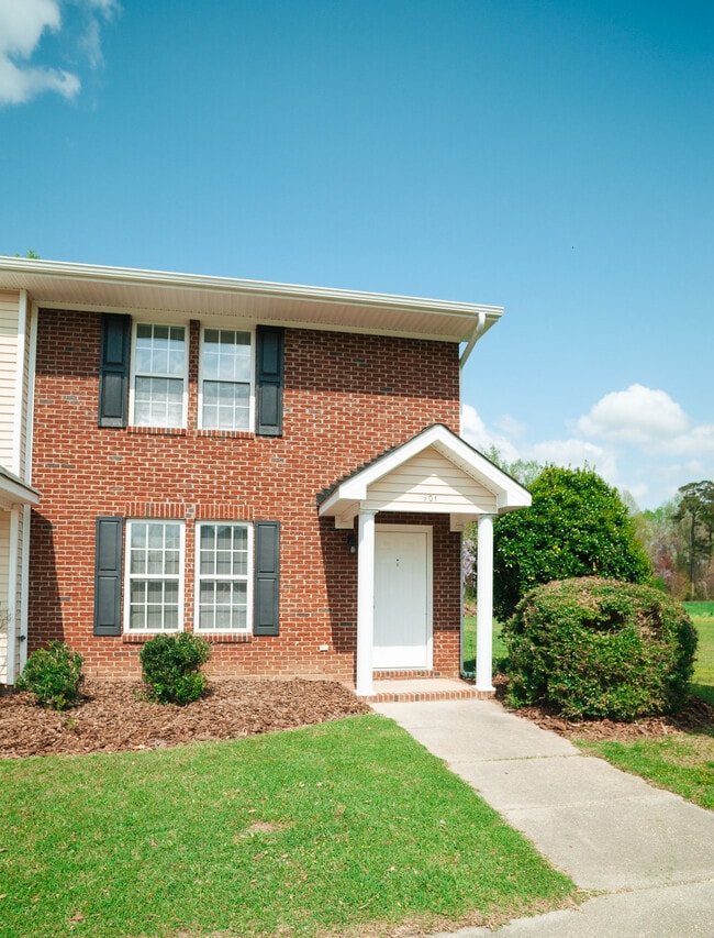 90 Anna St in Lillington, NC - Building Photo - Building Photo