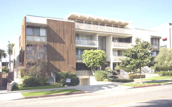 131 N Gale Dr in Beverly Hills, CA - Foto de edificio