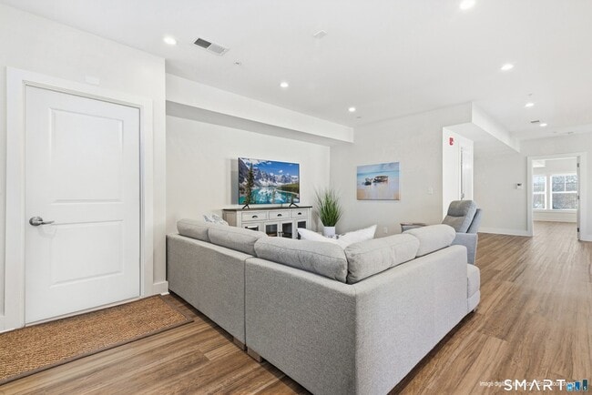 property at 82 Wall St