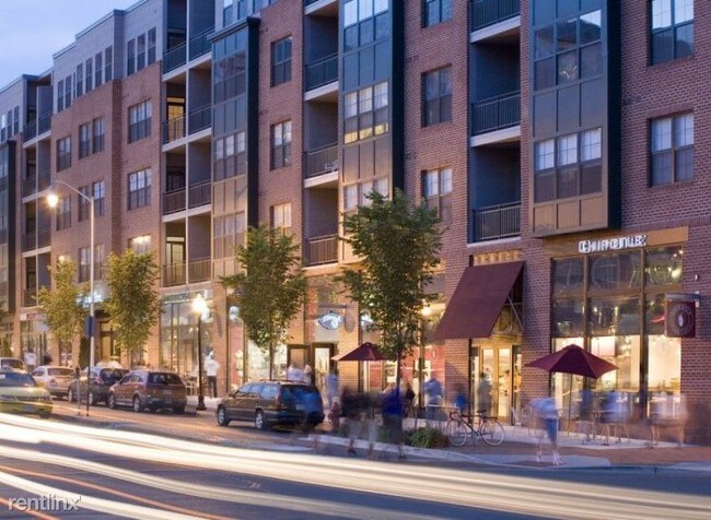 3201 St Paul St in Baltimore, MD - Building Photo - Building Photo