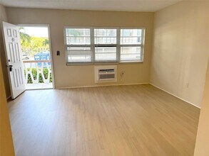 2001 S Ocean Dr, Unit 40 in Hallandale Beach, FL - Foto de edificio - Building Photo