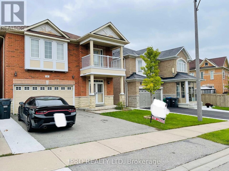 6 Fishing Crescent in Brampton, ON - Building Photo