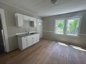 1005 E 74th St in Cleveland, OH - Building Photo