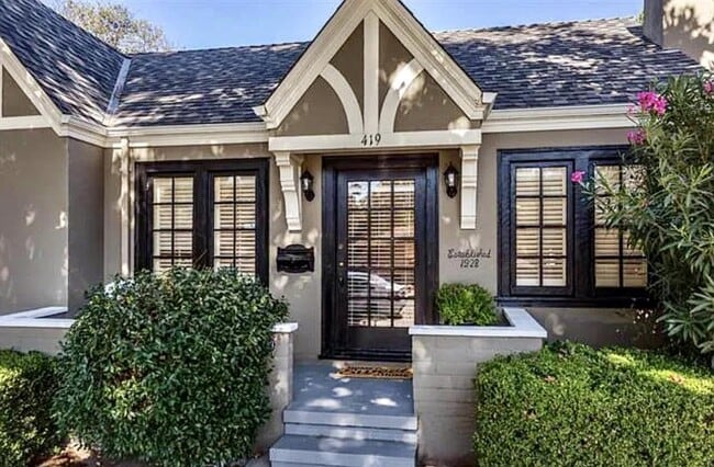 property at 419 Shepherd Ave