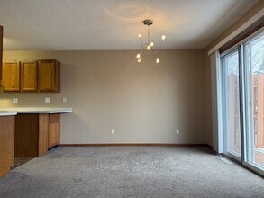 2733-33 1/2 33 1/2 Ave S in Fargo, ND - Foto de edificio - Building Photo